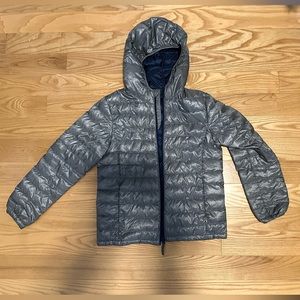 Boys Gray Uniqlo Thin puffer jacket. Size 11